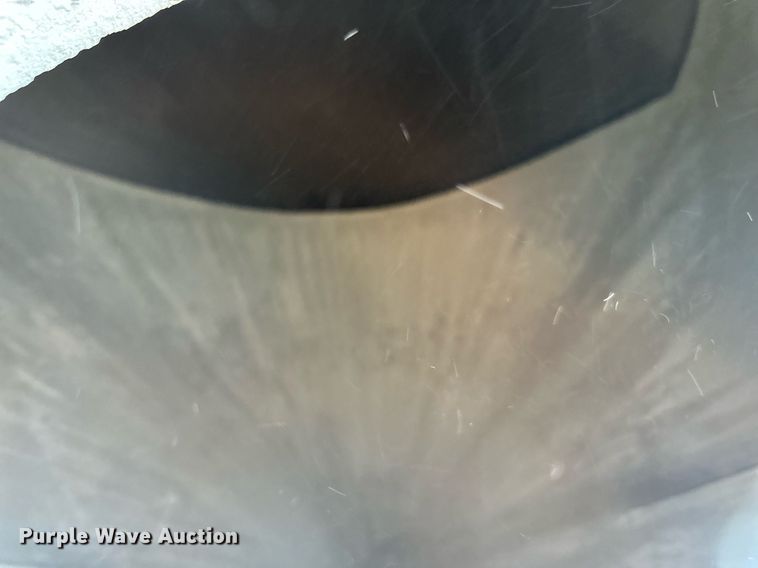 image for item DP8536 1991 Beall  pneumatic dry bulk trailer