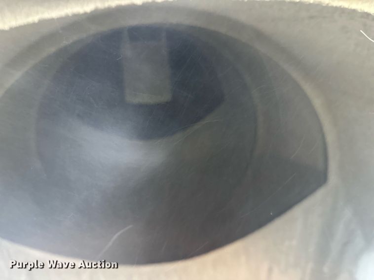 image for item DP8536 1991 Beall  pneumatic dry bulk trailer