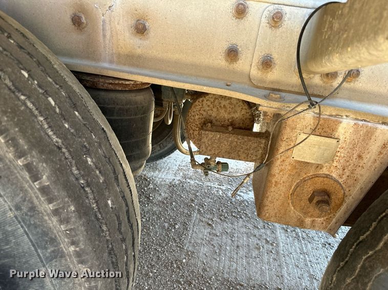 image for item DP8536 1991 Beall  pneumatic dry bulk trailer