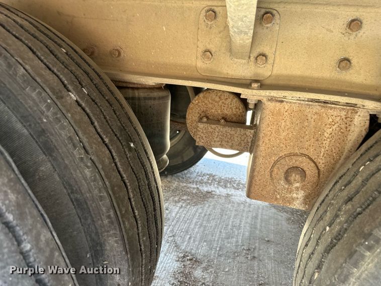 image for item DP8536 1991 Beall  pneumatic dry bulk trailer