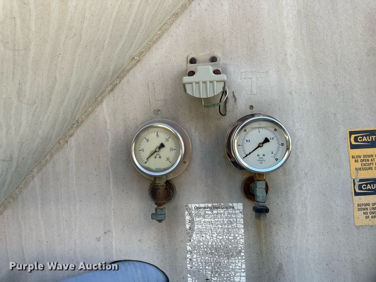 image for item DP8536 1991 Beall  pneumatic dry bulk trailer