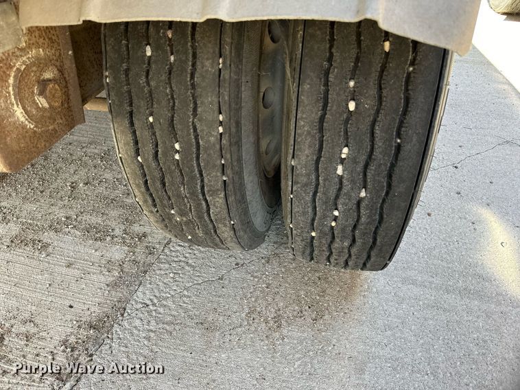 image for item DP8536 1991 Beall  pneumatic dry bulk trailer