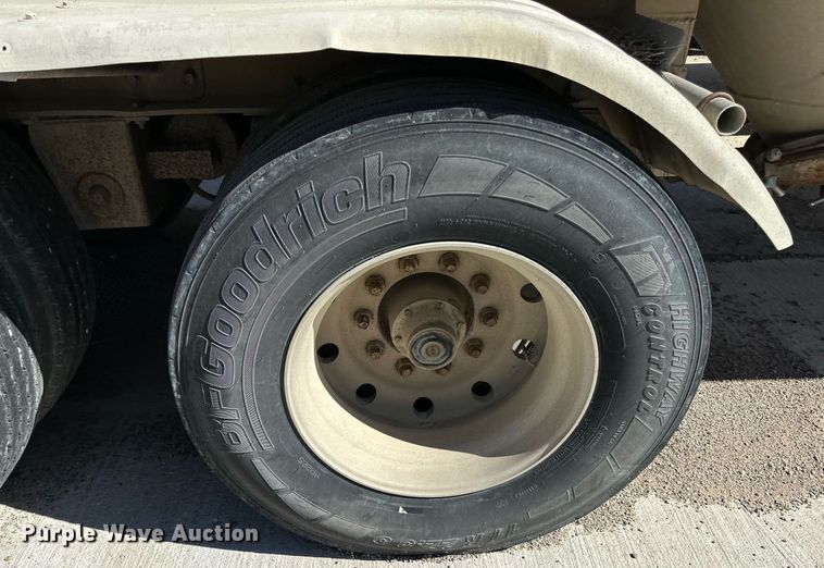 image for item DP8536 1991 Beall  pneumatic dry bulk trailer