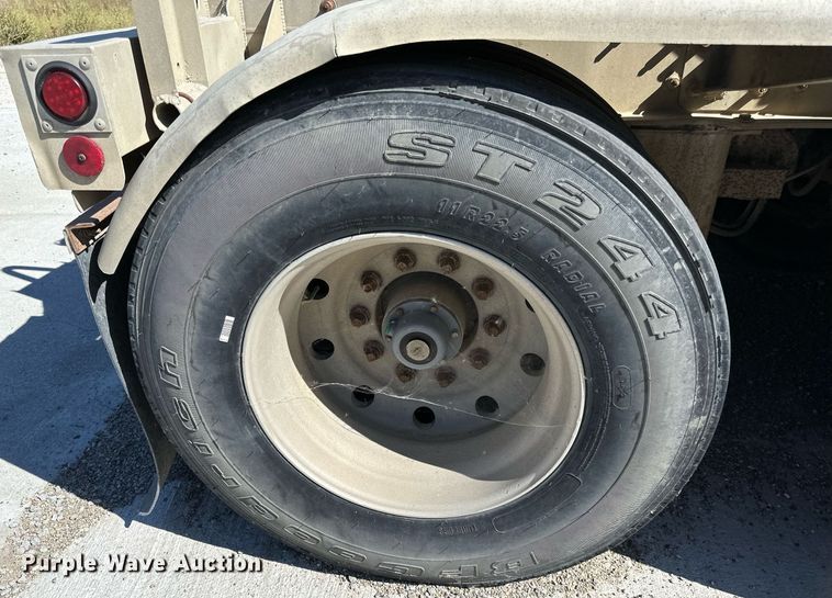 image for item DP8536 1991 Beall  pneumatic dry bulk trailer