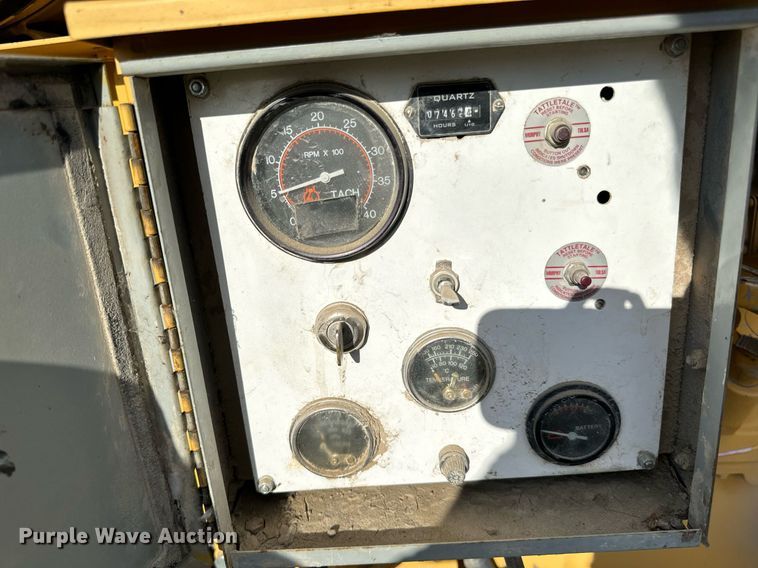 image for item DP8540 2001 John Deere  power unit 