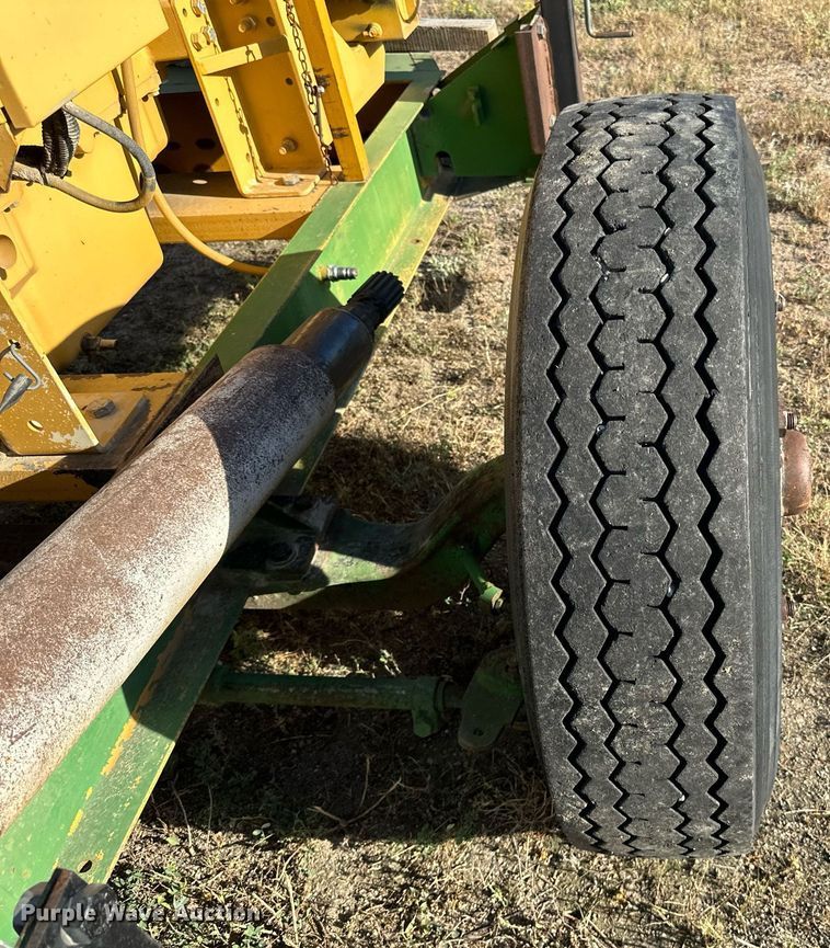 image for item DP8540 2001 John Deere  power unit 