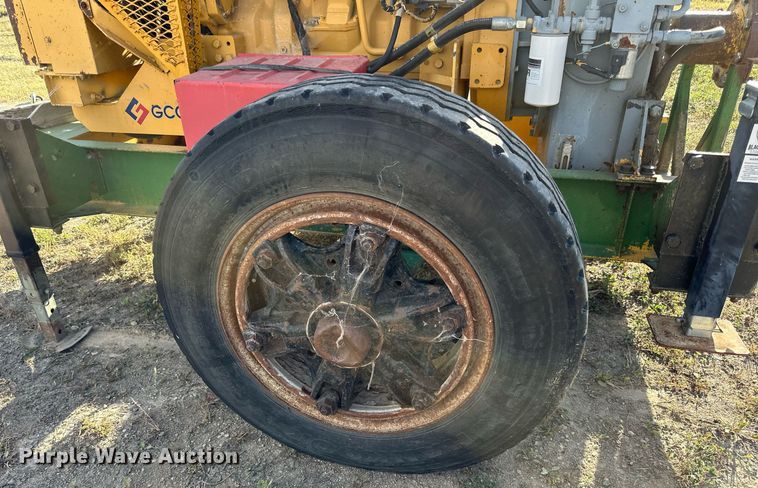 image for item DP8540 2001 John Deere  power unit 