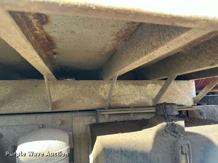 image for item DP8542 1990 Mack RD690S dump truck