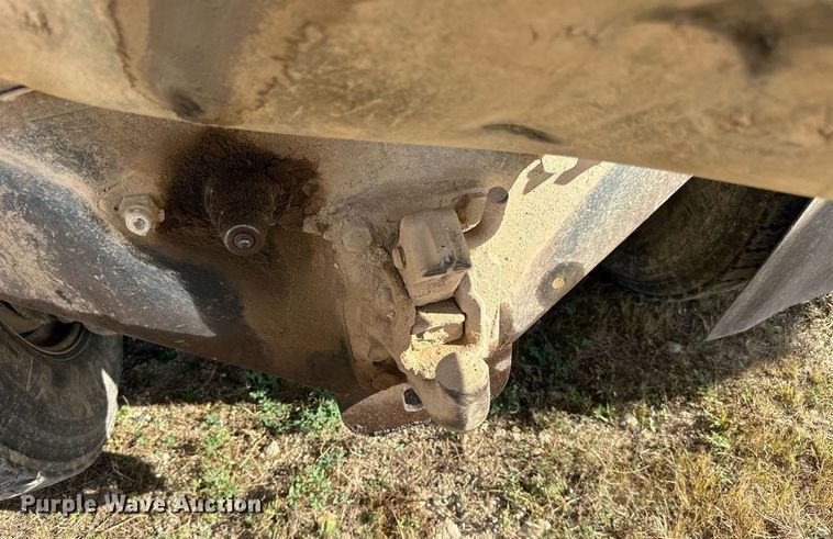 image for item DP8542 1990 Mack RD690S dump truck