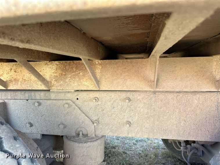 image for item DP8542 1990 Mack RD690S dump truck