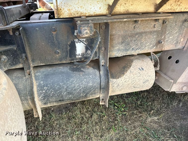 image for item DP8542 1990 Mack RD690S dump truck