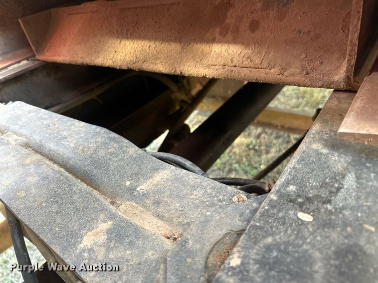 image for item DP8542 1990 Mack RD690S dump truck