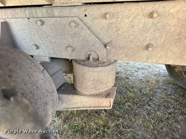 image for item DP8542 1990 Mack RD690S dump truck