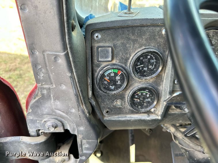 image for item DP8542 1990 Mack RD690S dump truck