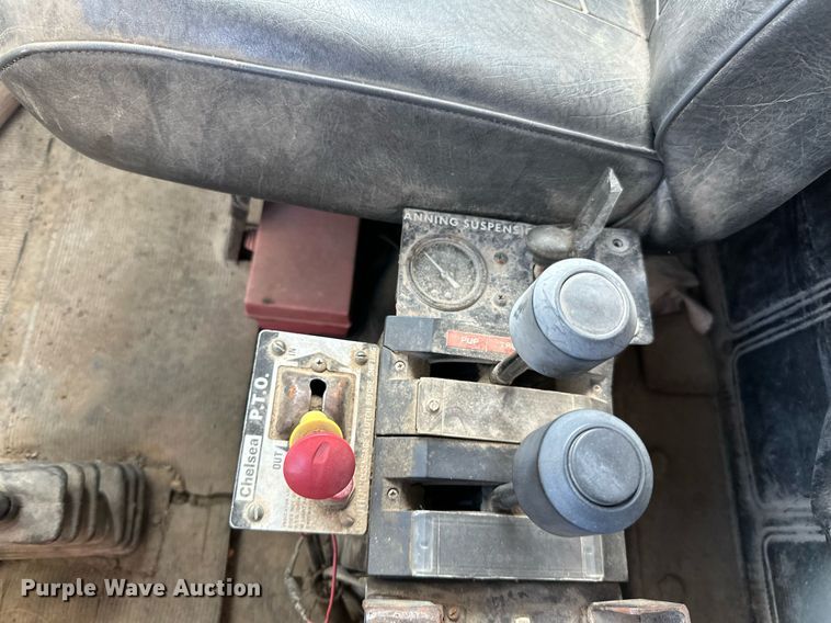 image for item DP8542 1990 Mack RD690S dump truck