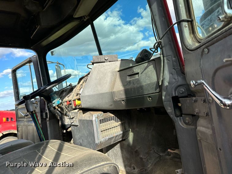 image for item DP8542 1990 Mack RD690S dump truck