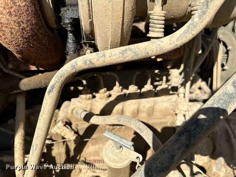 image for item DP8542 1990 Mack RD690S dump truck