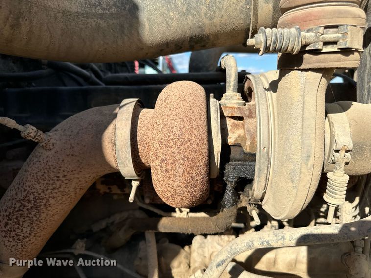 image for item DP8542 1990 Mack RD690S dump truck