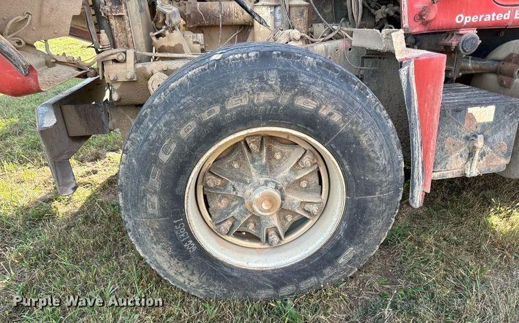 image for item DP8542 1990 Mack RD690S dump truck