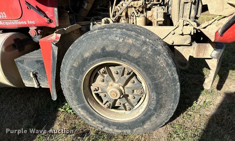 image for item DP8542 1990 Mack RD690S dump truck