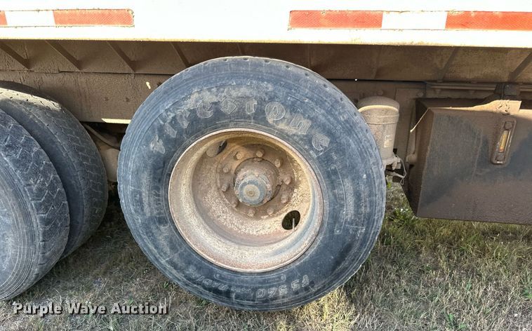 image for item DP8542 1990 Mack RD690S dump truck