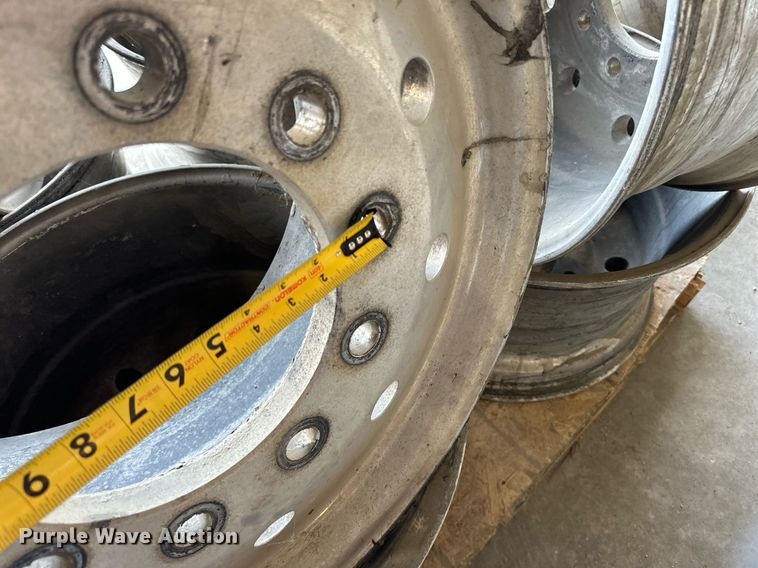 image for item DP8546 Wheels and tires 