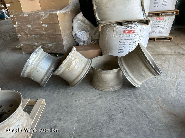 image for item DP8546 Wheels and tires 