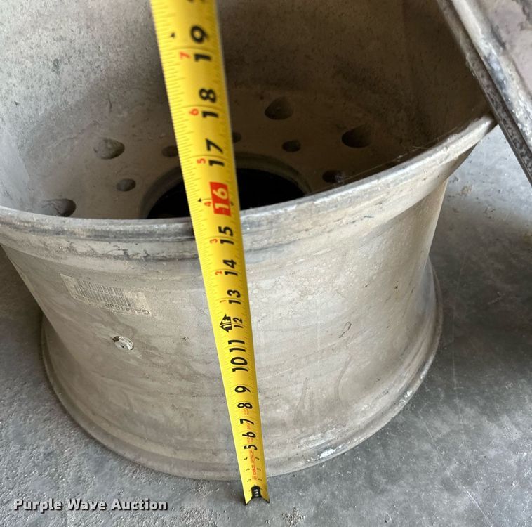 image for item DP8546 Wheels and tires 