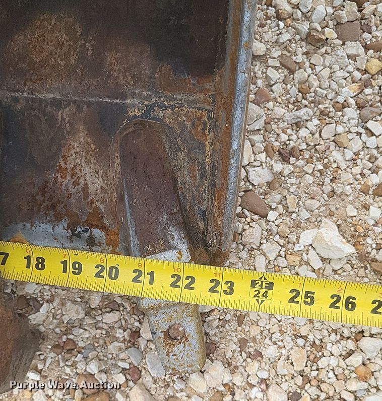 image for item DQ3678 2016 John Deere  35G mini excavator