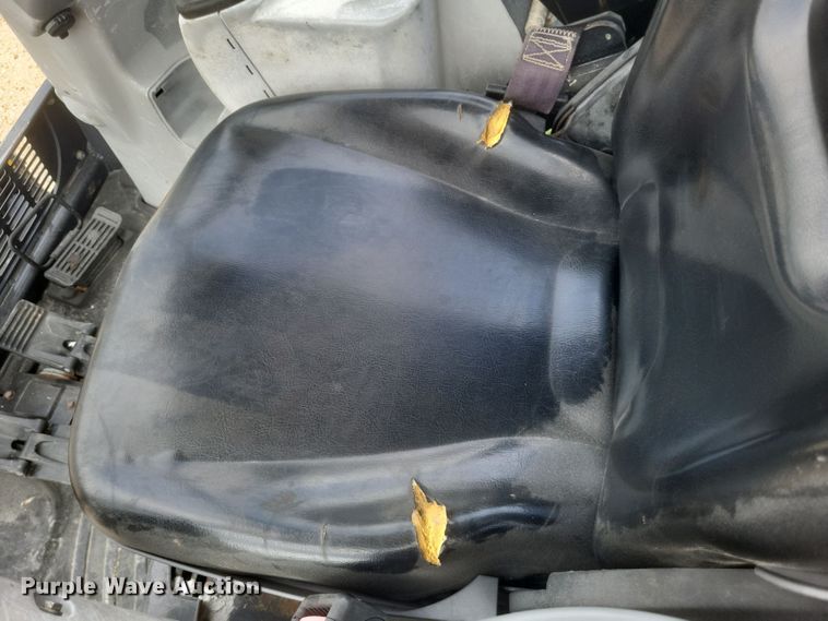 image for item DQ3678 2016 John Deere  35G mini excavator