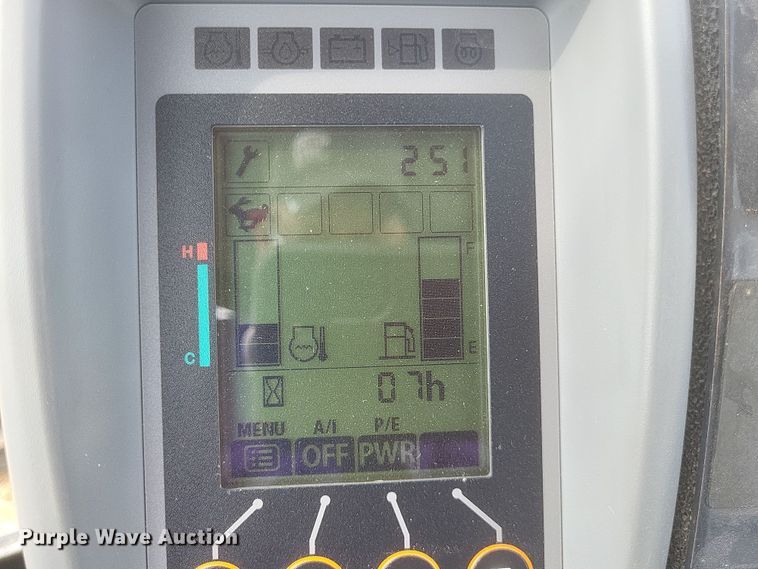 image for item DQ3678 2016 John Deere  35G mini excavator