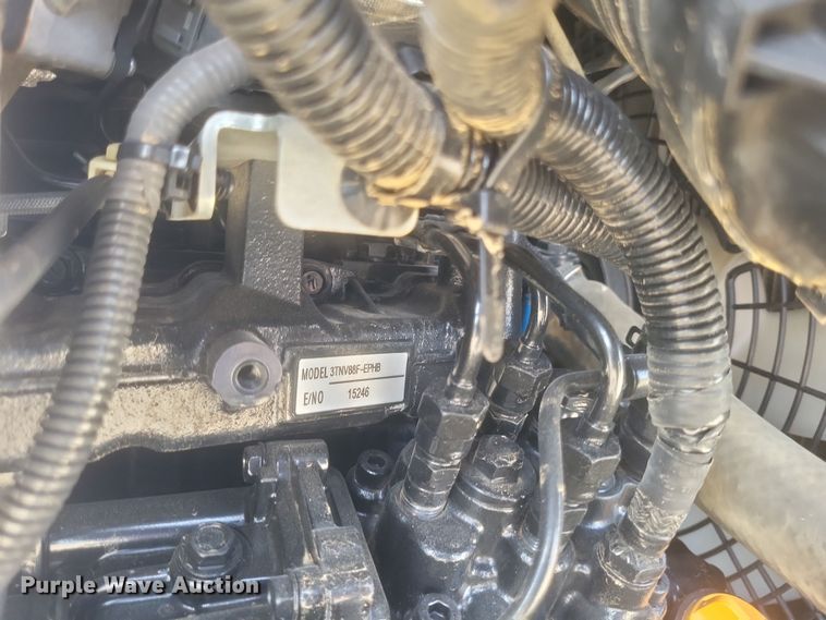 image for item DQ3678 2016 John Deere  35G mini excavator