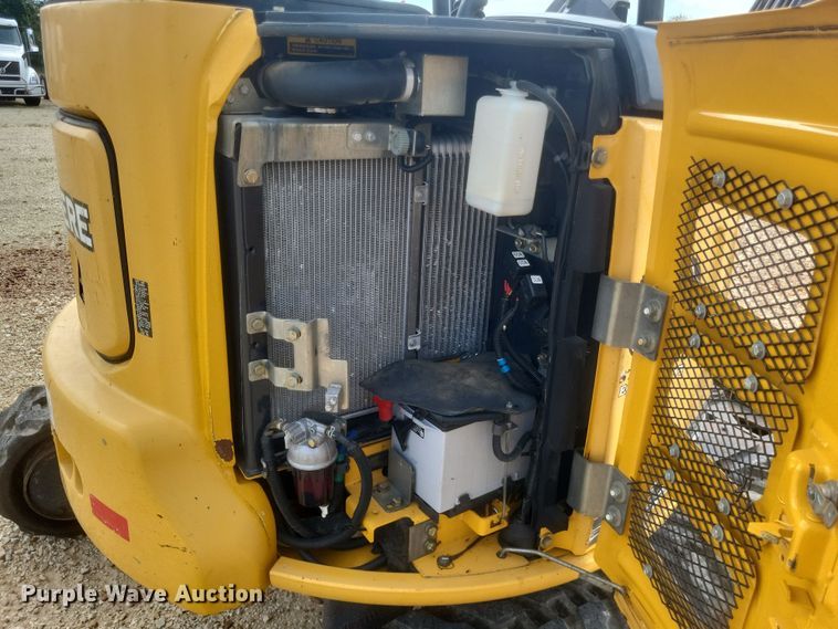 image for item DQ3678 2016 John Deere  35G mini excavator