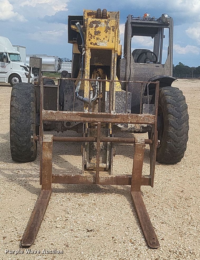 image for item DQ3679 Gehl RS8-42 telehandler