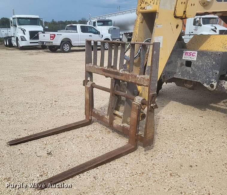 image for item DQ3679 Gehl RS8-42 telehandler