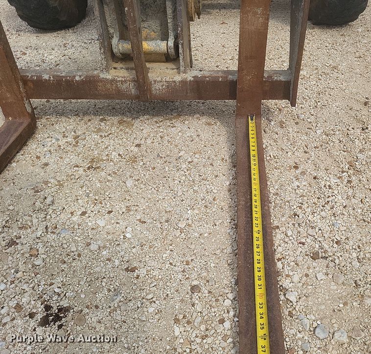 image for item DQ3679 Gehl RS8-42 telehandler