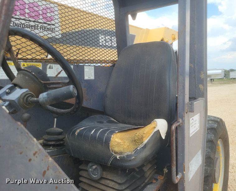 image for item DQ3679 Gehl RS8-42 telehandler