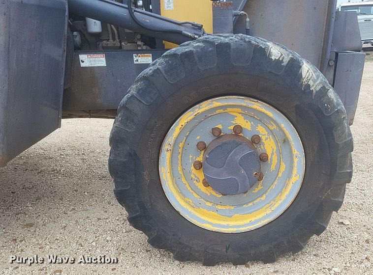 image for item DQ3679 Gehl RS8-42 telehandler