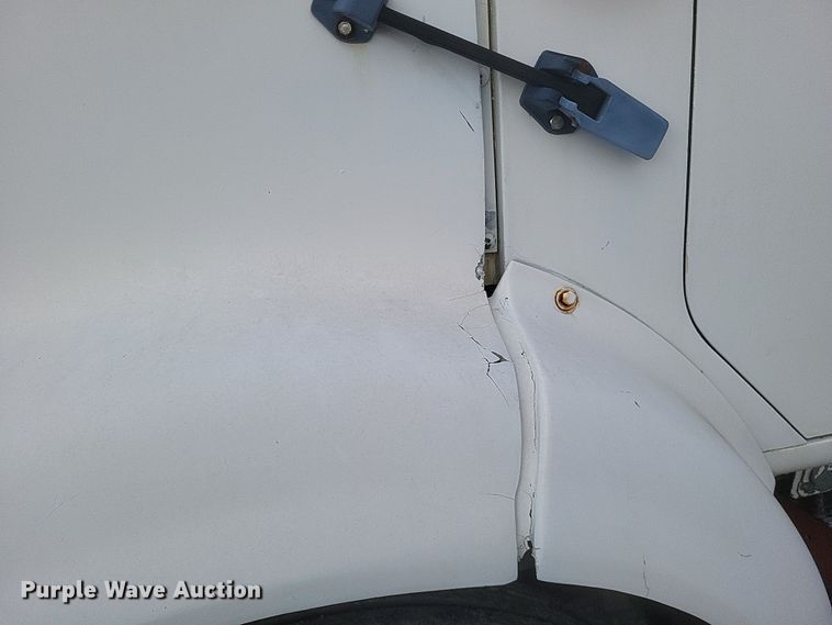 image for item DQ3691 1993 International  8100 water truck