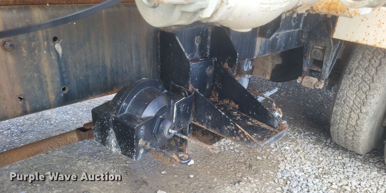 image for item DQ3691 1993 International  8100 water truck