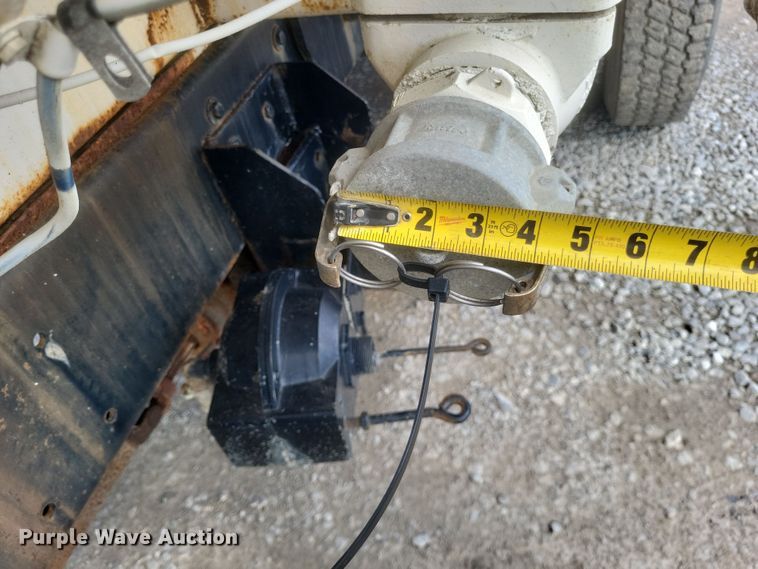 image for item DQ3691 1993 International  8100 water truck