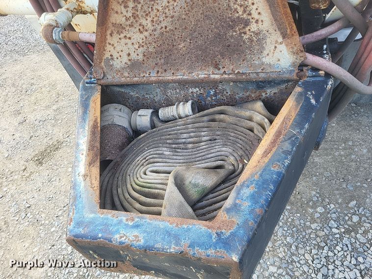 image for item DQ3691 1993 International  8100 water truck