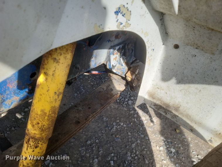 image for item DQ3691 1993 International  8100 water truck