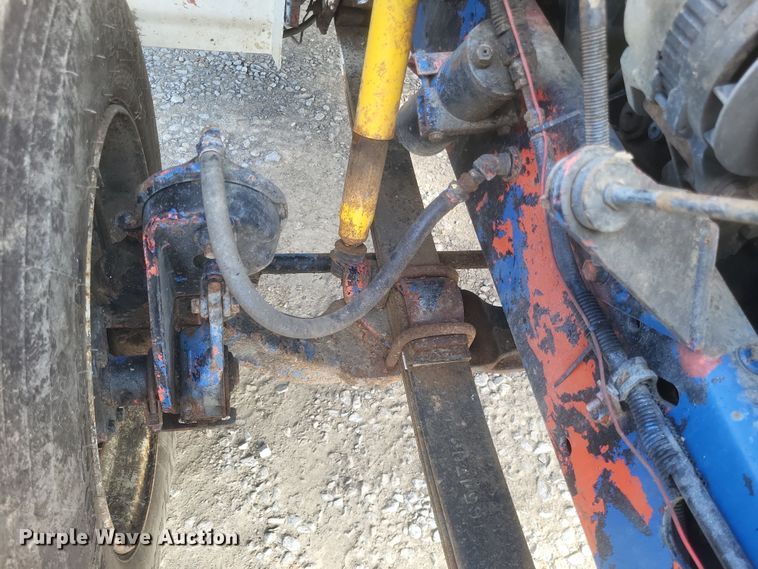 image for item DQ3691 1993 International  8100 water truck