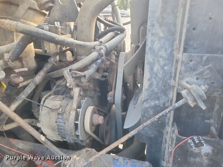 image for item DQ3691 1993 International  8100 water truck