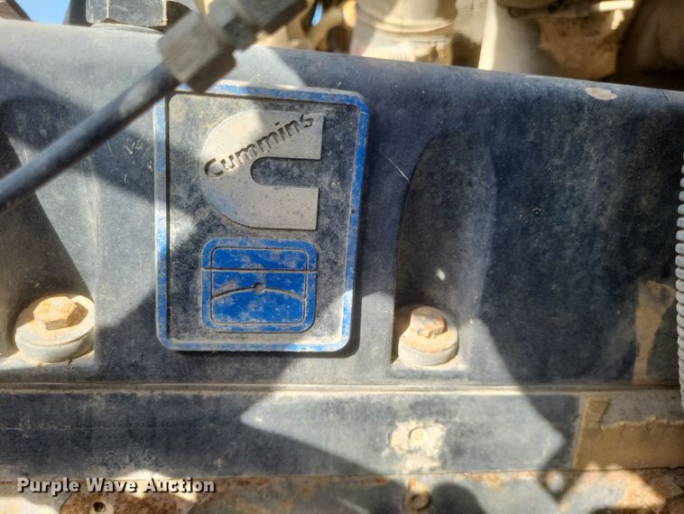 image for item DQ3691 1993 International  8100 water truck