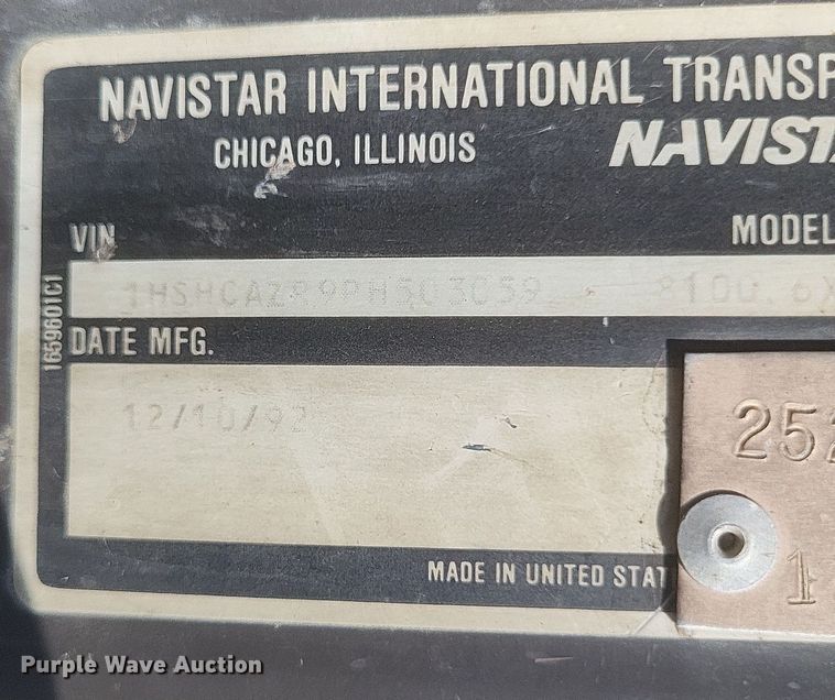 image for item DQ3691 1993 International  8100 water truck