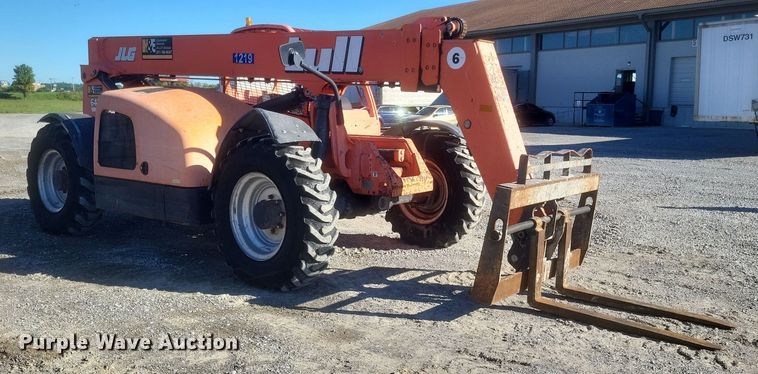 image for item DQ3697 2007 JLG 644E-42 telehandler