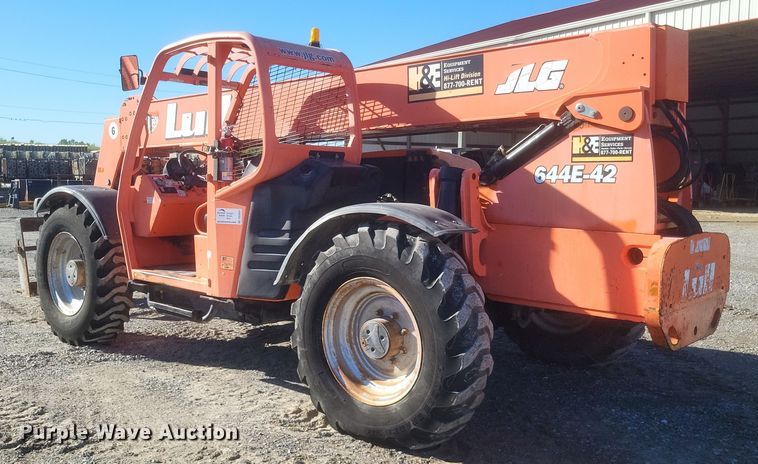 image for item DQ3697 2007 JLG 644E-42 telehandler
