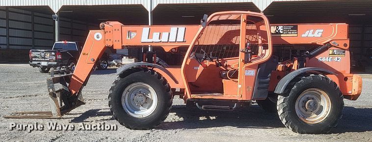 image for item DQ3697 2007 JLG 644E-42 telehandler